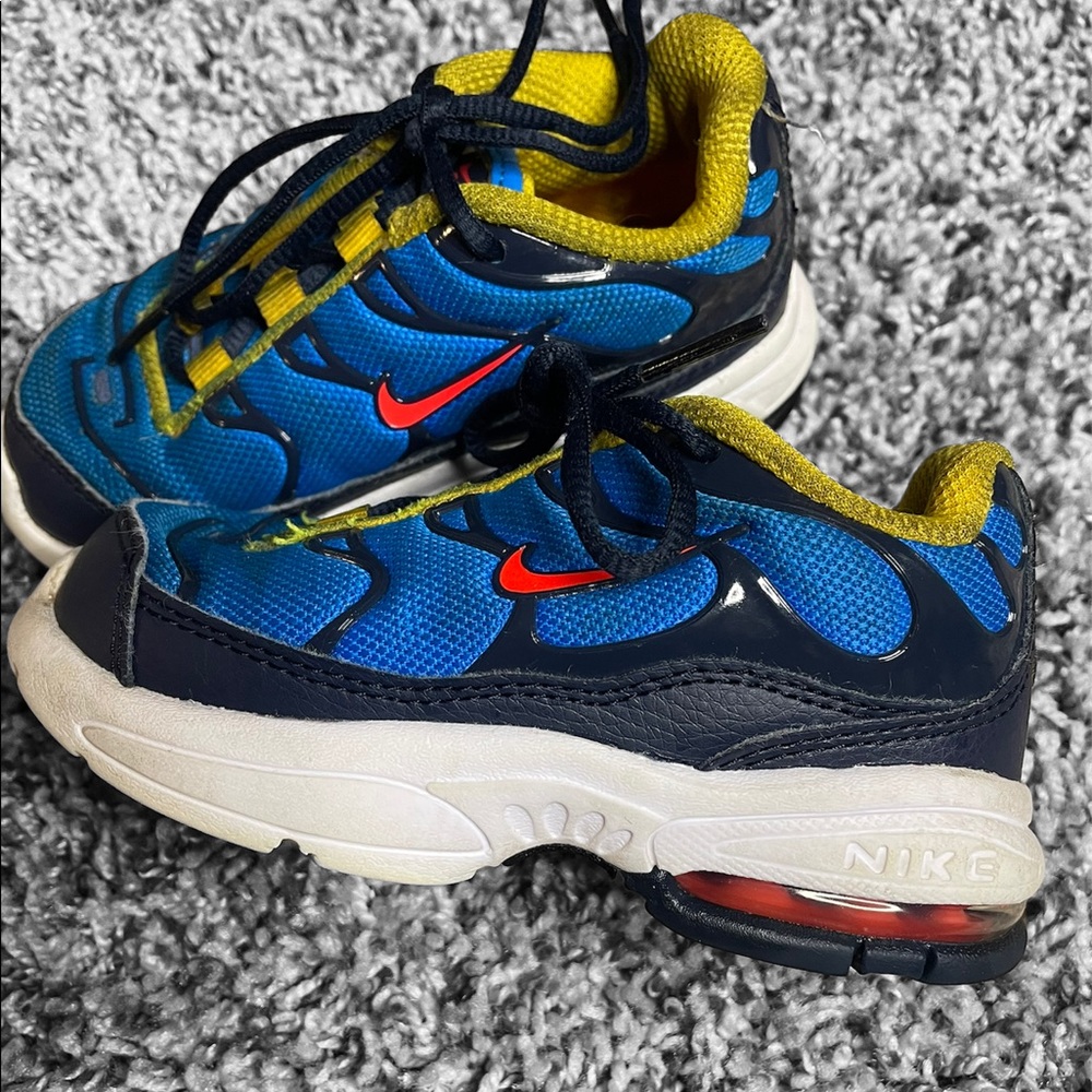 Size 7.5 Toddler Air Max